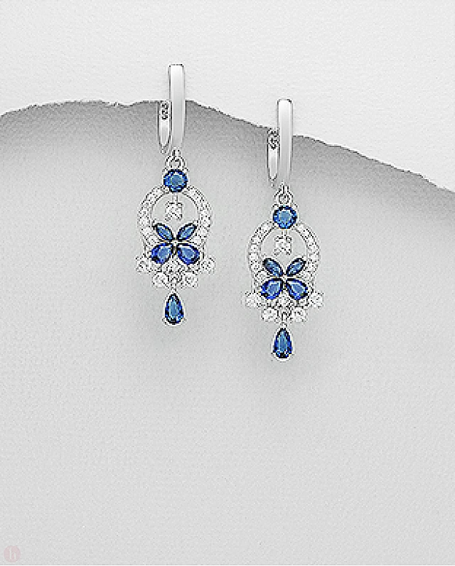 Cercei argint model floare cristale albastre si albe